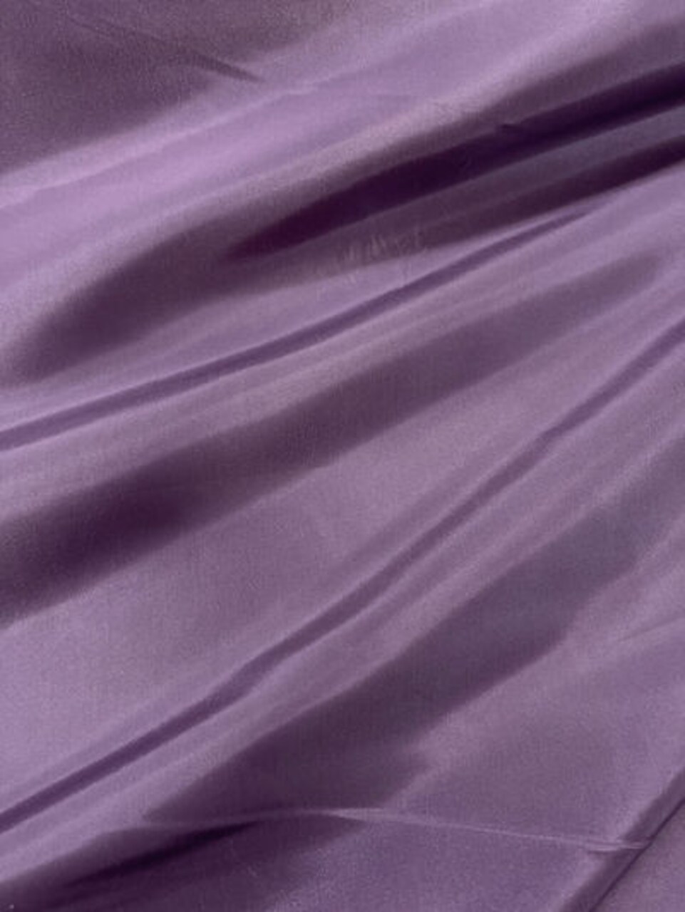 1 Yard Aro Lightweight Victoria Lilac Taffeta Fabric Perfect for Formal Wear 58/59" Wide